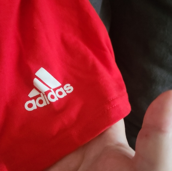 Adidas NHL BlackHawks Hockey T-Shirt. XL - Picture 4 of 7